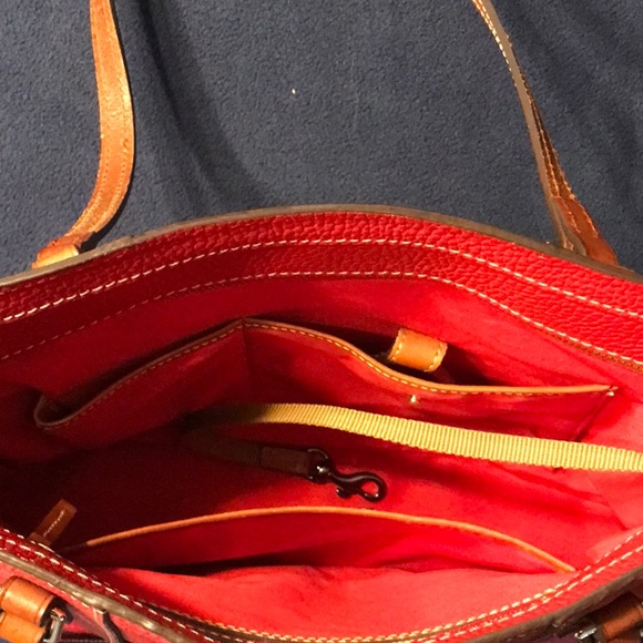 Stunning Dooney and Burke red tote handbag - Picture 9 of 16